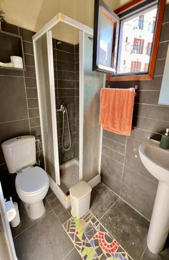 Image No.21-5 Bed House for sale