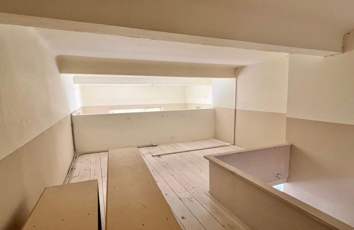 Image No.5-5 Bed House for sale