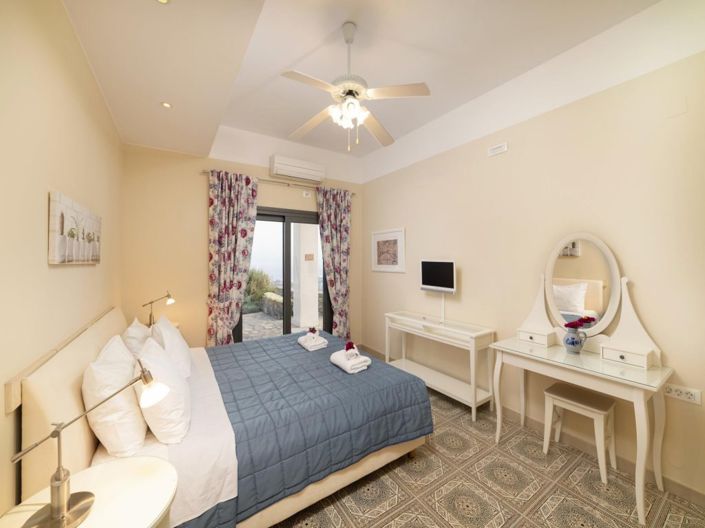 Image No.18-5 Bed Villa for sale