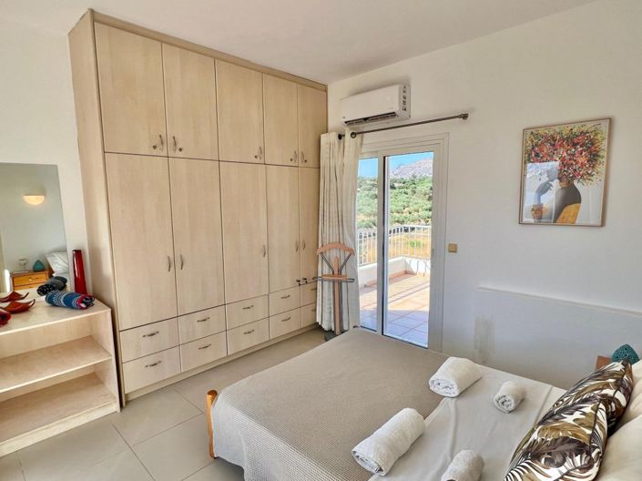 Image No.18-2 Bed Villa for sale