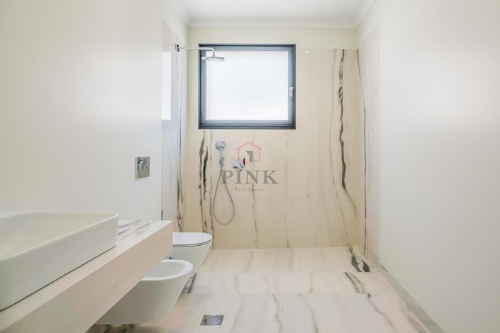 Image No.11-3 Bed Villa for sale