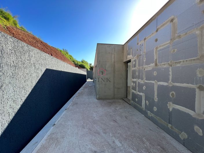 Image No.20-3 Bed Villa for sale