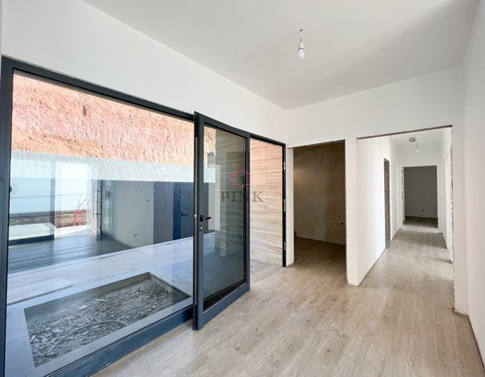 Image No.7-3 Bed Villa for sale