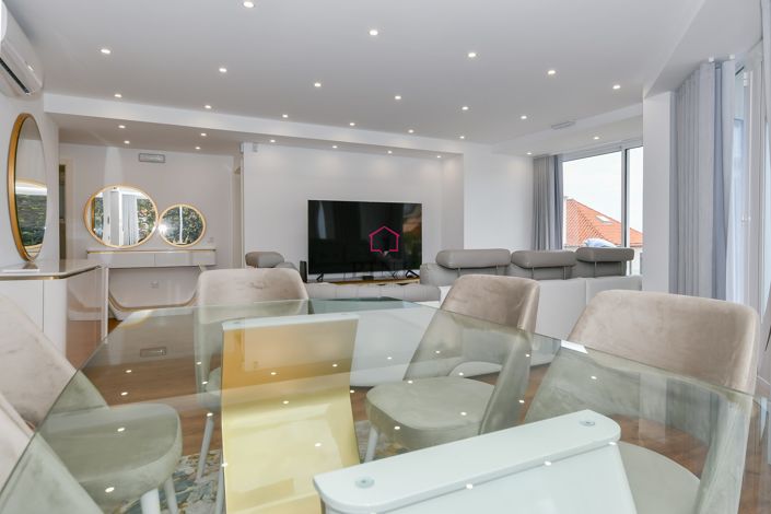 Image No.7-3 Bed Villa for sale