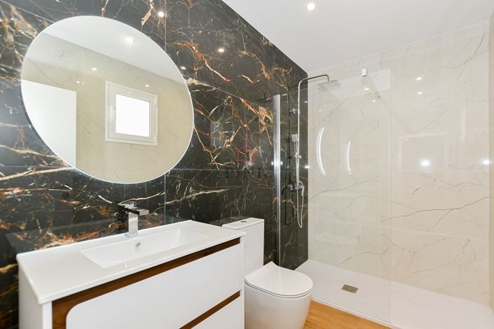 Image No.33-4 Bed Villa for sale