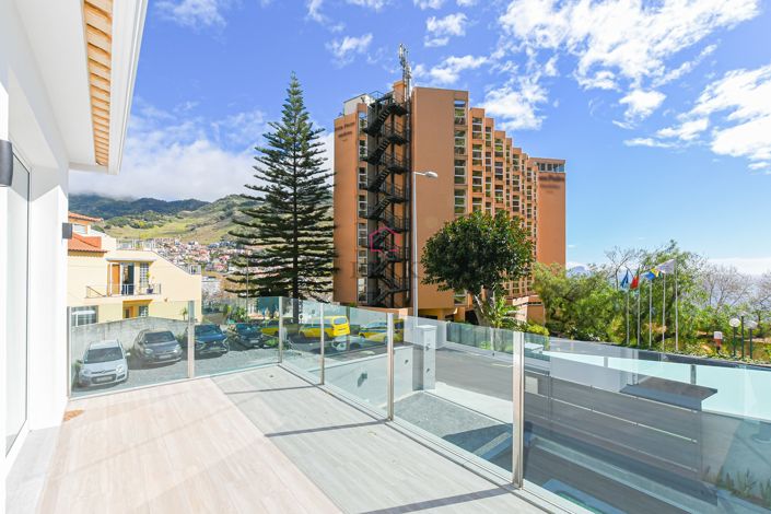 Image No.38-4 Bed Villa for sale