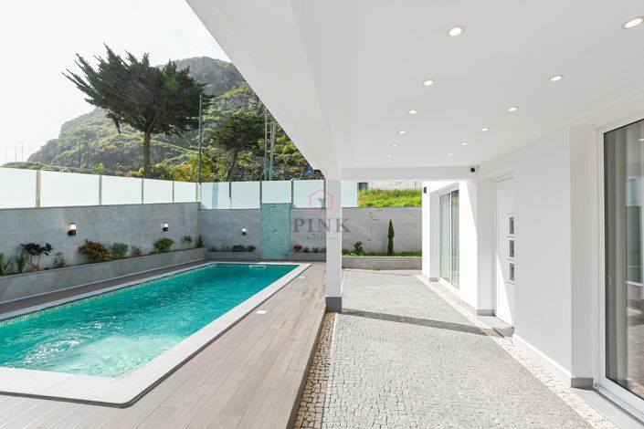 Image No.4-4 Bed Villa for sale