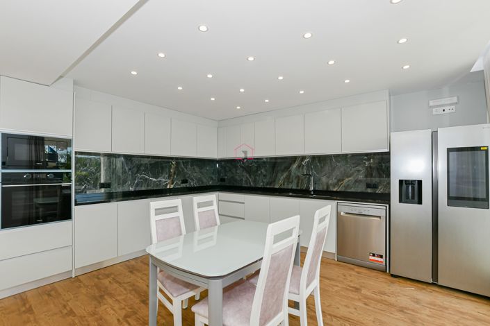 Image No.6-4 Bed Villa for sale