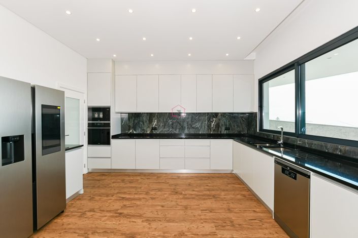 Image No.5-3 Bed Villa for sale