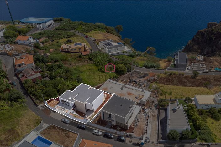 Image No.2-3 Bed Villa for sale