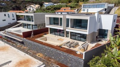 1862-452182-20eb4152a9fbcfd5b78c9c0612bb54ff9