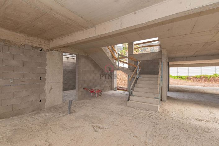 Image No.12-3 Bed Villa for sale