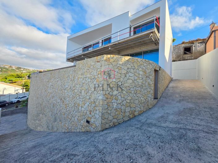 Image No.2-Villa de 4 chambres à vendre à Ribeira Brava