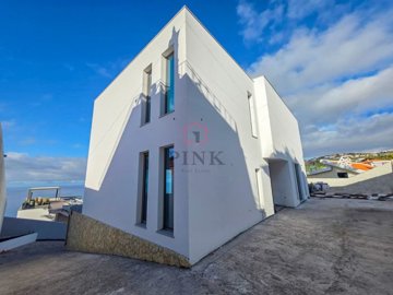 1862-523339-20eb4152a9fbcfd5b78c9c0612bb54ff9