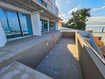 1862-523339-20eb4152a9fbcfd5b78c9c0612bb54ff9