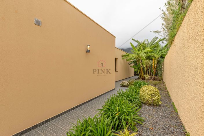 Image No.34-3 Bed Villa for sale