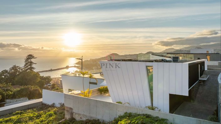 Image No.12-4 Bed Villa for sale