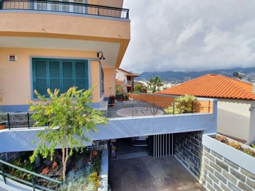 1862-622907-20eb4152a9fbcfd5b78c9c0612bb54ff9