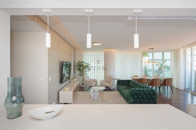 1862-640224-20eb4152a9fbcfd5b78c9c0612bb54ff9