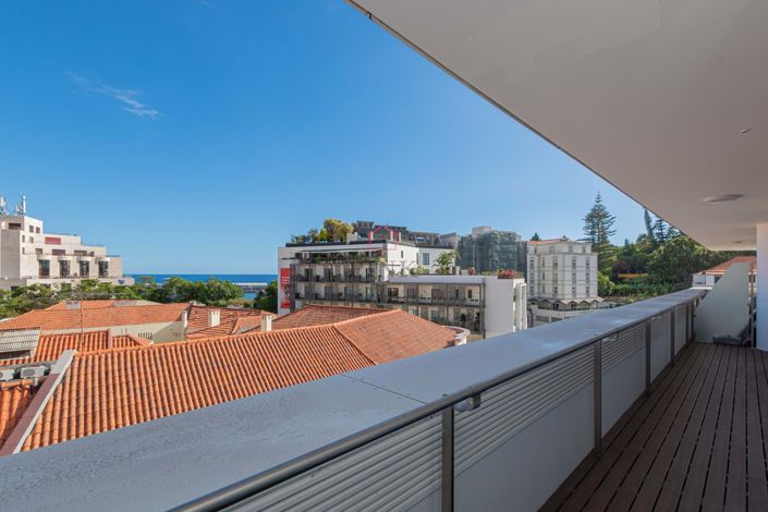 Image No.13-4 Bed Apartment for sale