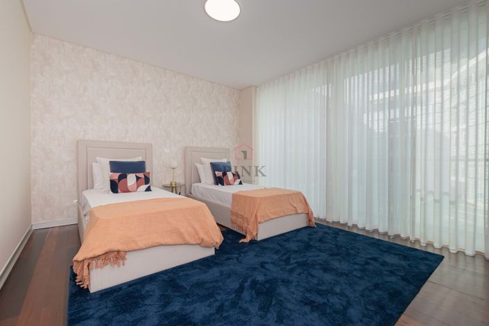 Image No.22-4 Bed Apartment for sale