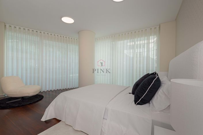 Image No.25-4 Bed Apartment for sale