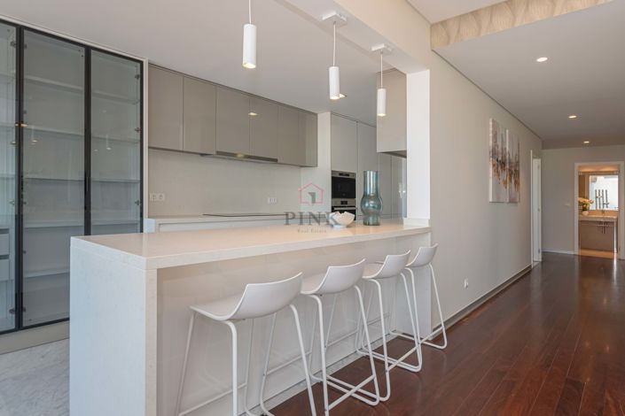 Image No.9-4 Bed Apartment for sale