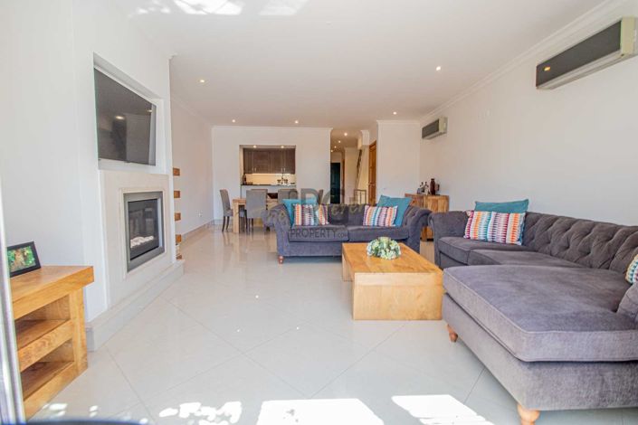 Image No.8-Maison de ville de 4 chambres à vendre à Loule