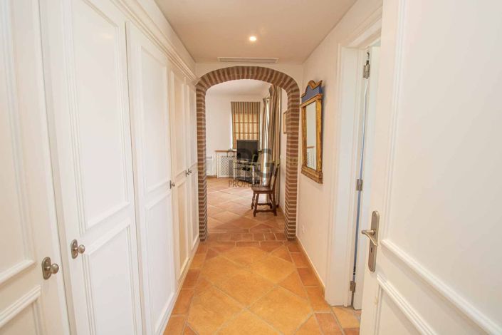 Image No.45-4 Bed Villa for sale