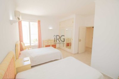 2092-349949-7cad0fe82e642c54e3fe1d772f22d68ea