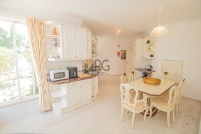 2092-349949-7cad0fe82e642c54e3fe1d772f22d68ea