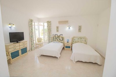 2092-349949-7cad0fe82e642c54e3fe1d772f22d68ea