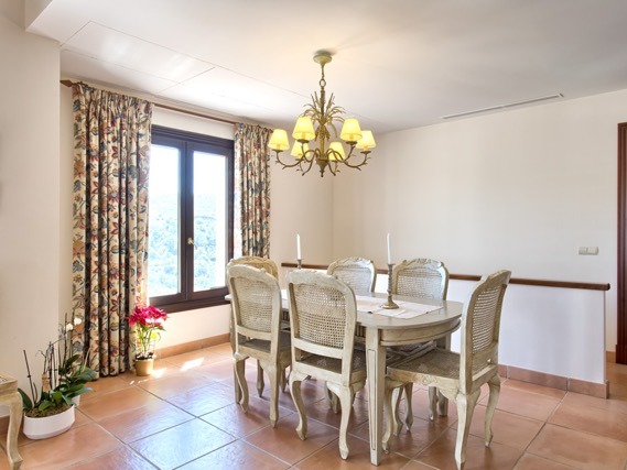 Image No.16-5 Bed Villa for sale