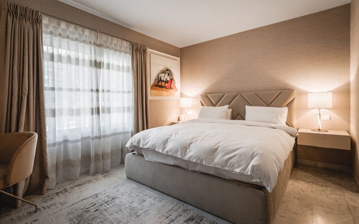 Image No.10-3 Bed Property for sale