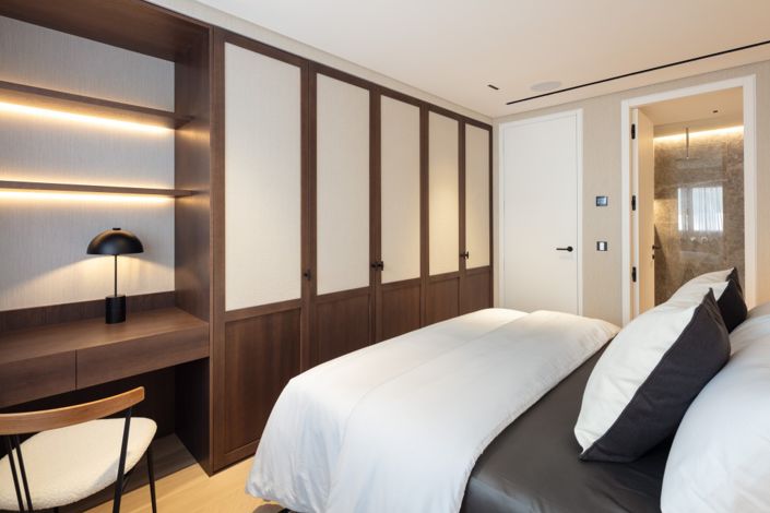 Image No.12-3 Bed Property for sale