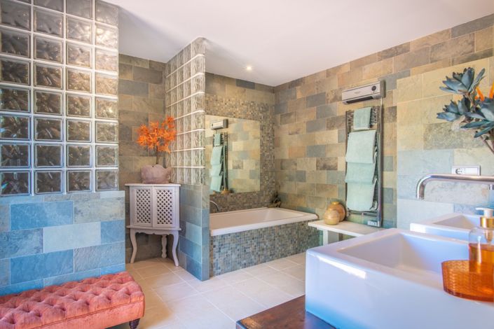 Image No.12-3 Bed Villa for sale