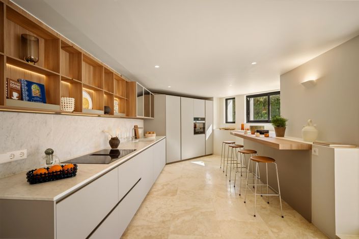 Image No.3-4 Bed Villa for sale