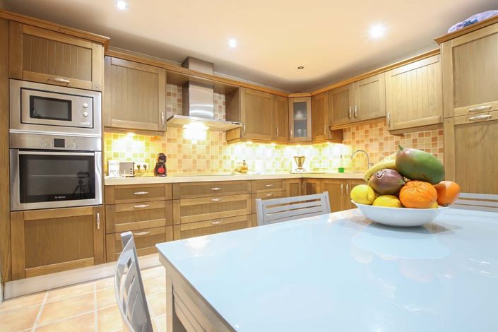 Image No.17-3 Bed Apartment for sale