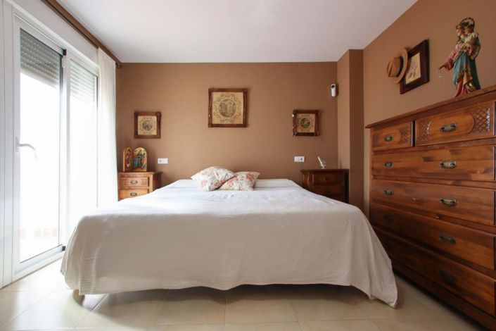 Image No.8-3 Bed Apartment for sale