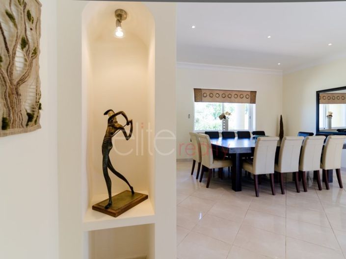 Image No.10-Maison de 5 chambres à vendre à Lagos