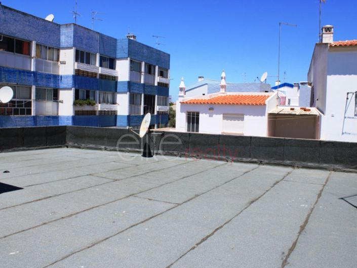 Image No.10-Maison de 7 chambres à vendre à Lagos