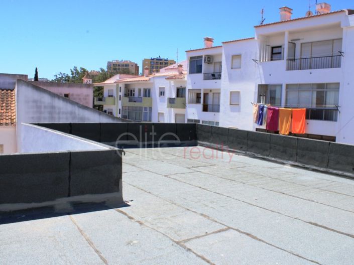 Image No.9-Maison de 7 chambres à vendre à Lagos