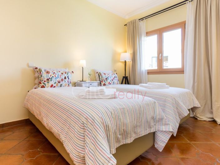 Image No.13-2 Bed House for sale