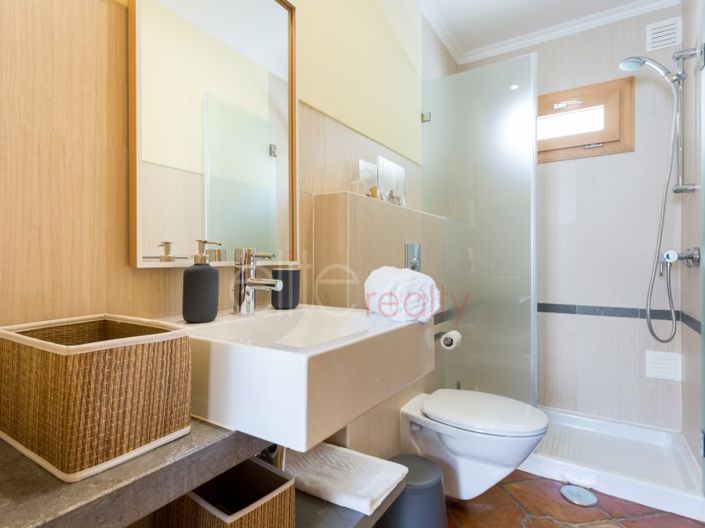 Image No.19-2 Bed House for sale