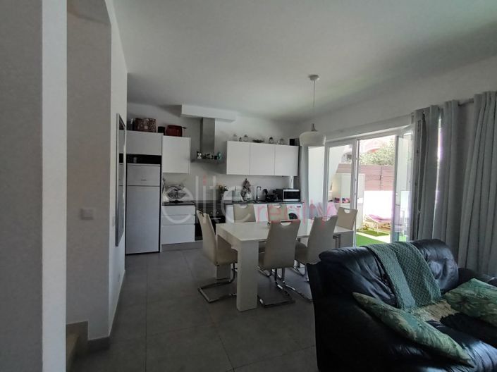 Image No.4-3 Bed House for sale