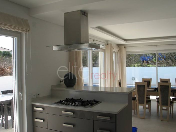 Image No.8-3 Bed House for sale