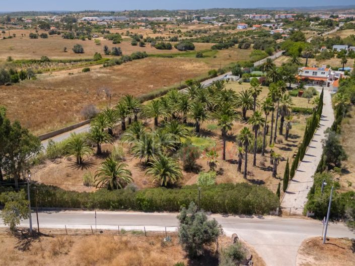 Image No.36-5 Bed House for sale