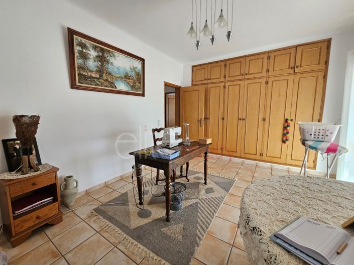 Image No.17-4 Bed House for sale