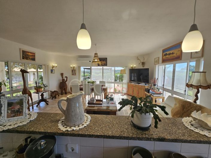 Image No.4-4 Bed House for sale