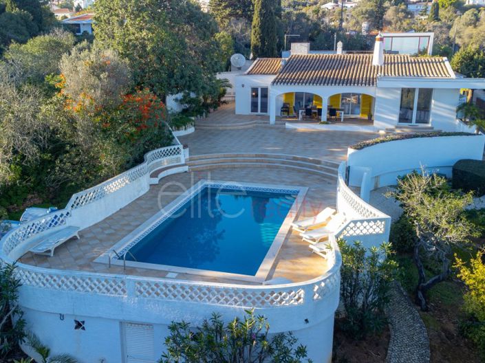 Image No.2-Maison de 5 chambres à vendre à Lagos